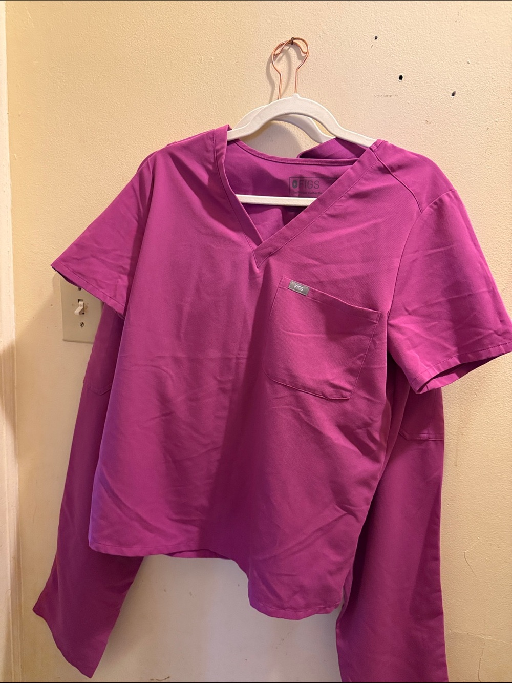 Figs Women's V-Neck Scrub Top in Magenta